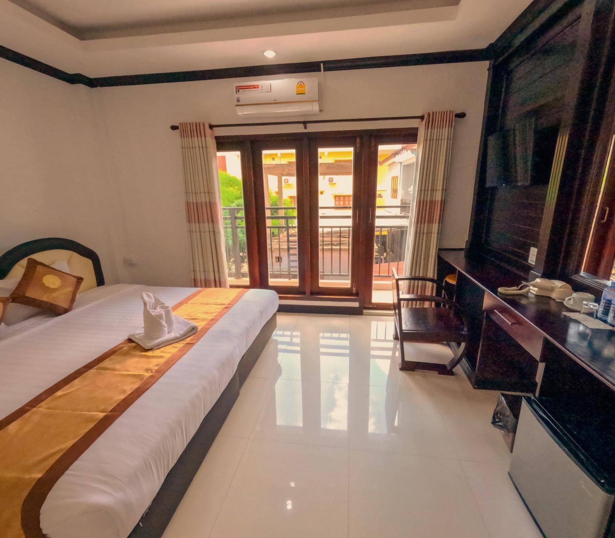 Vang Vieng Consiana Hotel 外观 照片