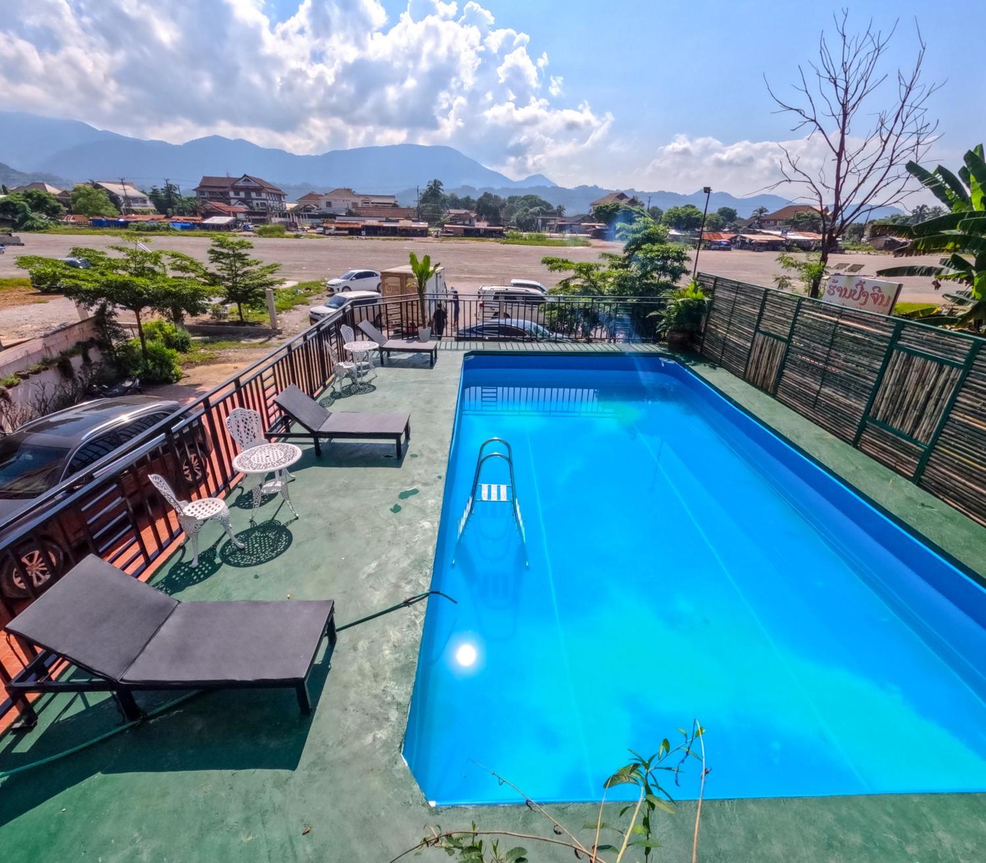Vang Vieng Consiana Hotel 外观 照片