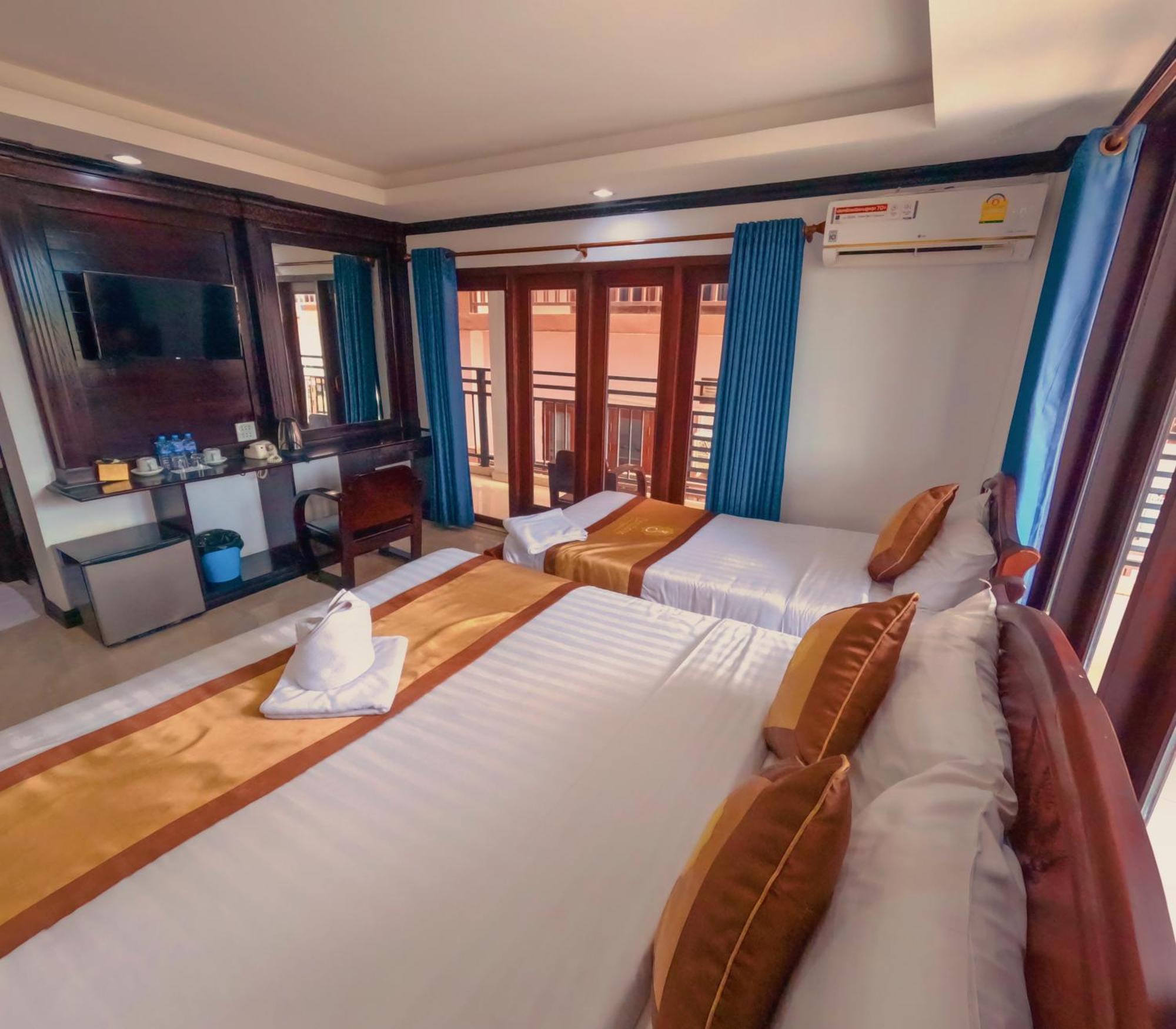Vang Vieng Consiana Hotel 外观 照片